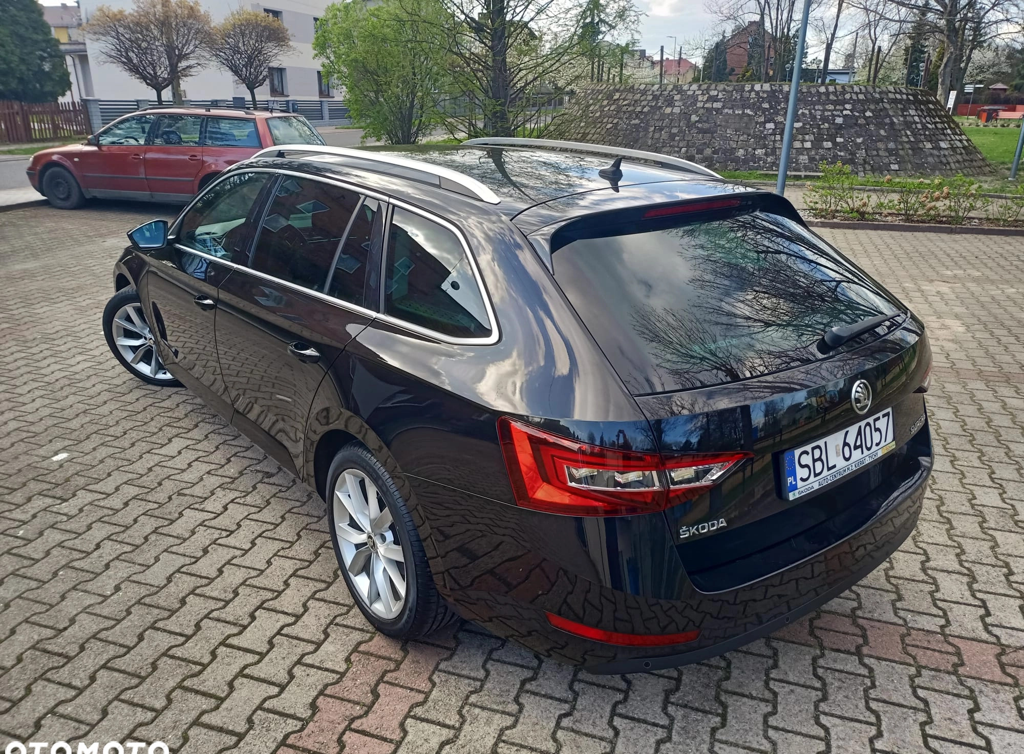 Skoda Superb cena 87900 przebieg: 190000, rok produkcji 2018 z Grybów małe 742